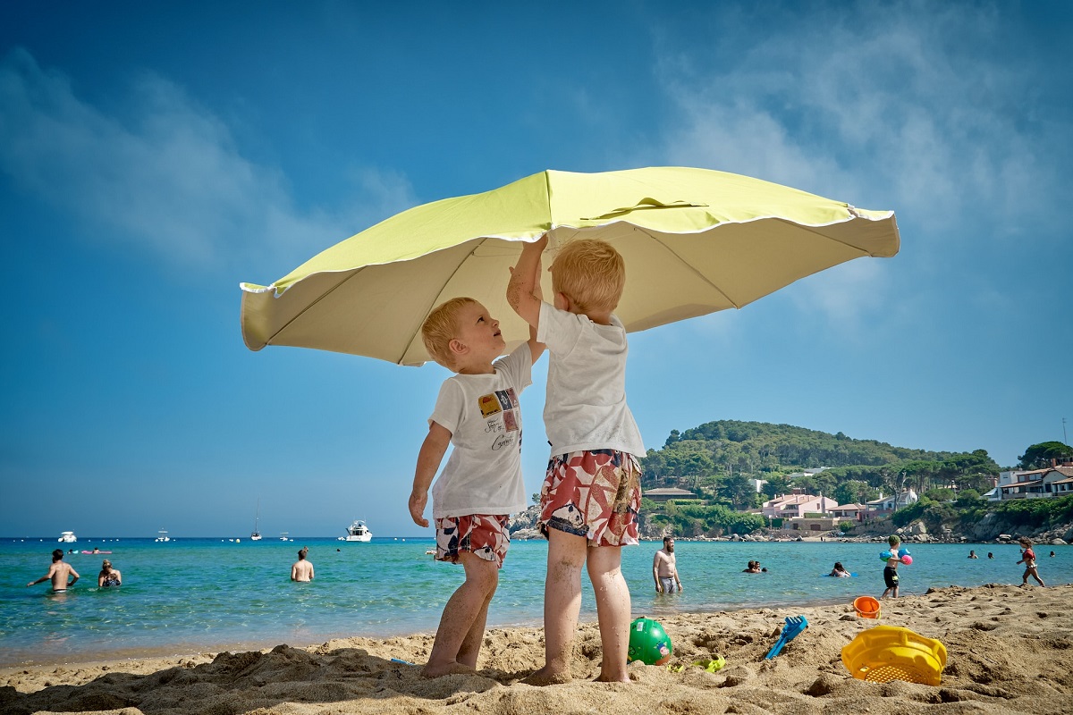 Radiant Rays and Playful Days: Sun-Safe Summer Adventures for Children in Care
