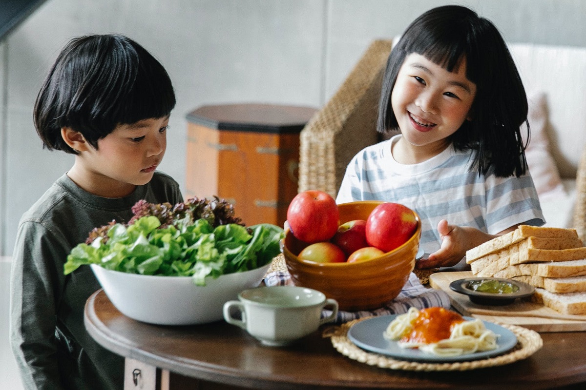 The Art of Instilling Healthy Eating Habits in Your Child’s Daily Routine