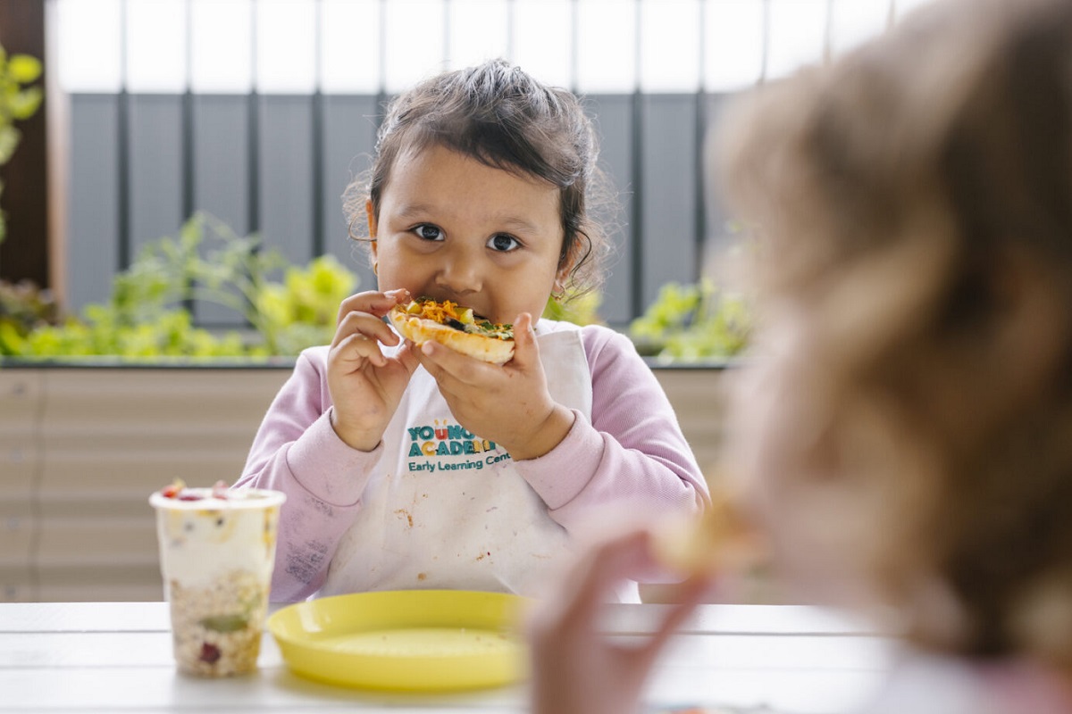 Introducing new foods to children in childcare settings